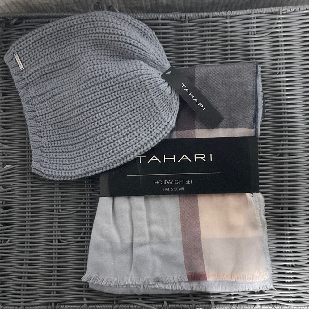 Tahari Light Gray Knit Hat and Scarf Set